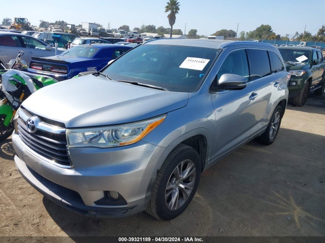 Toyota Highlander Xle V6 2014 5TDKKRFH2ES027922 Image 2