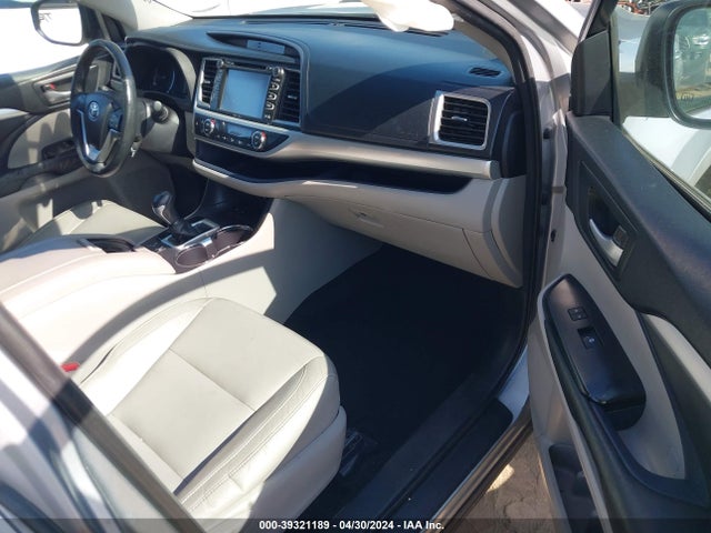 Toyota Highlander Xle V6 2014 5TDKKRFH2ES027922 Image 5