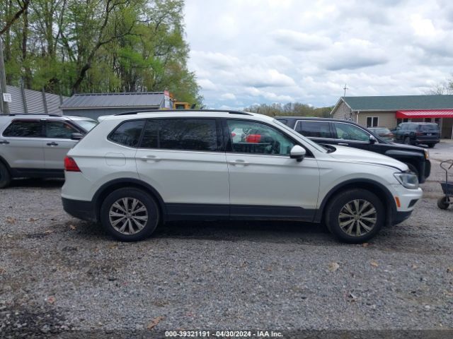 3VV0B7AX2JM119893 Volkswagen Tiguan 2.0t S