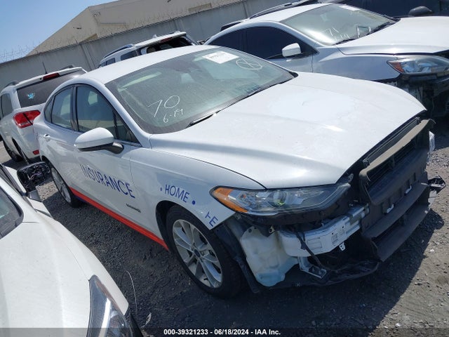 2019 3FA6P0LU4KR252590 main image
