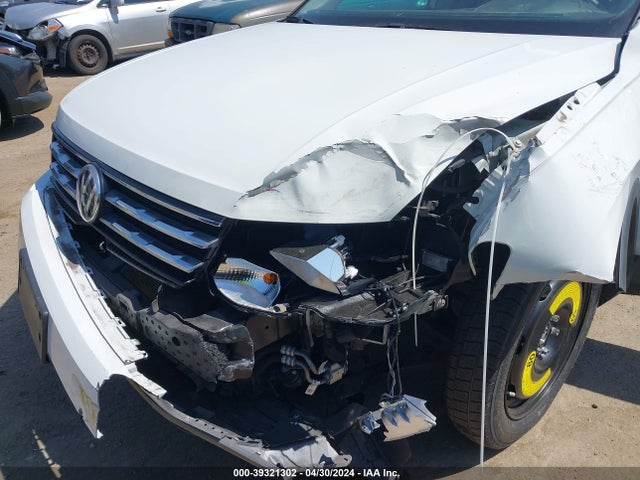 3VV1B7AX8KM148238 Volkswagen Tiguan 2.0t S