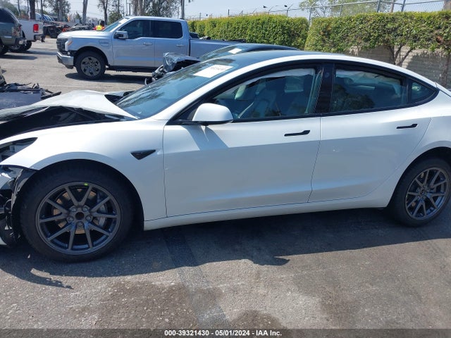 Tesla Model 3 Rear-wheel Drive 2022 5YJ3E1EA6NF142755 Image 13