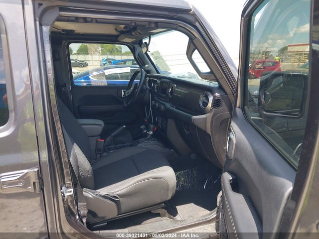 1C4HJXEN4LW147954 Jeep Wrangler Unlimited Sahara 4x4