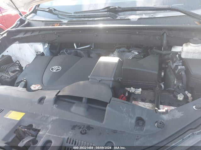 Toyota Highlander Limited Platinum 2018 5TDDZRFH0JS855482 Image 10