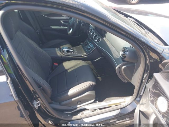 WDDZF4JB6JA395817 Mercedes-Benz E 300
