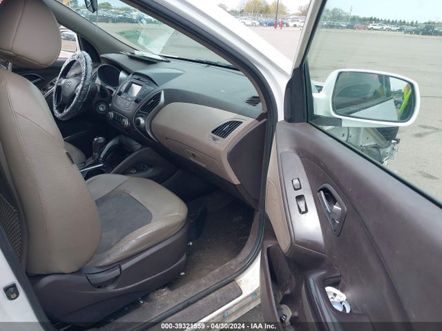 Hyundai TUCSON GLS 2015 KM8JTCAFXFU033360 Image 5