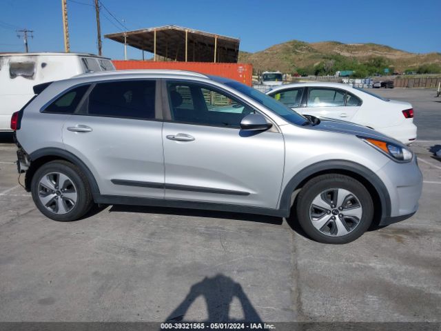 KNDCB3LC8K5339397 KIA NIRO LX