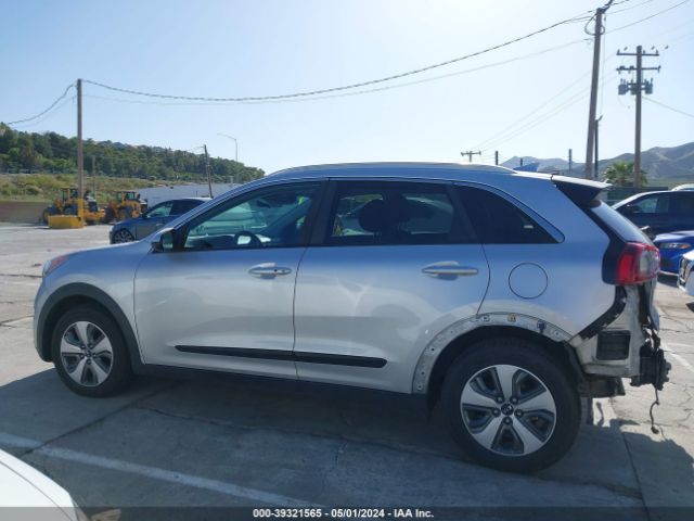 KNDCB3LC8K5339397 KIA NIRO LX
