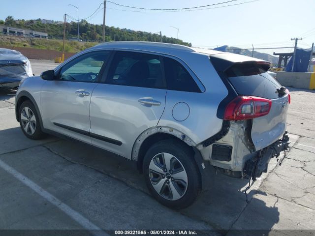 KNDCB3LC8K5339397 KIA NIRO LX