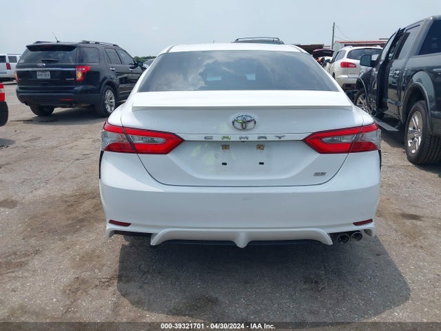 Toyota CAMRY SE 2018 4T1B11HK5JU016783 Image 16