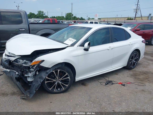 Toyota CAMRY SE 2018 4T1B11HK5JU016783 Image 2