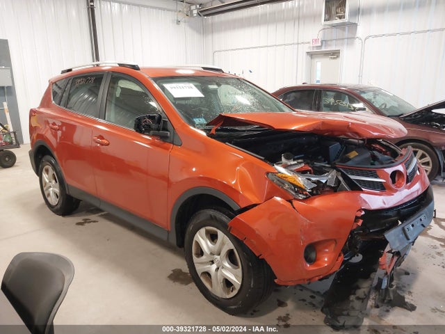 Toyota RAV4 LE 2015 JTMBFREV4FJ024496 main image