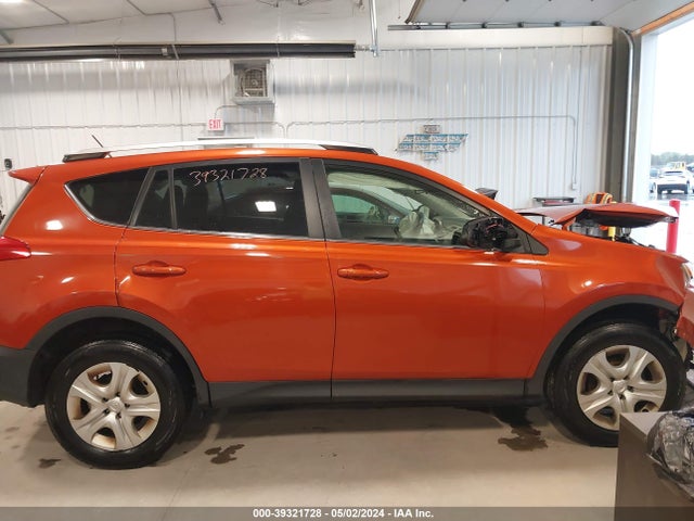 Toyota RAV4 LE 2015 JTMBFREV4FJ024496 Image 13
