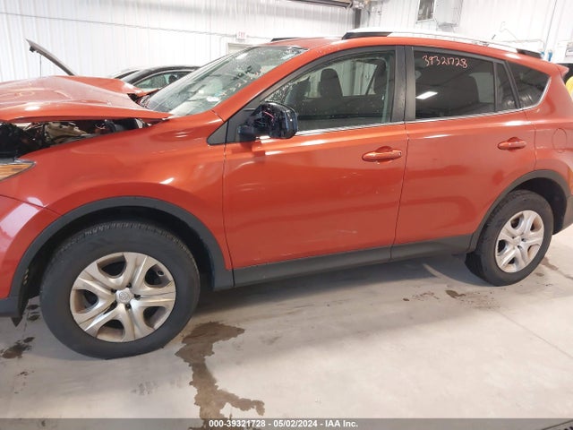 Toyota RAV4 LE 2015 JTMBFREV4FJ024496 Image 14