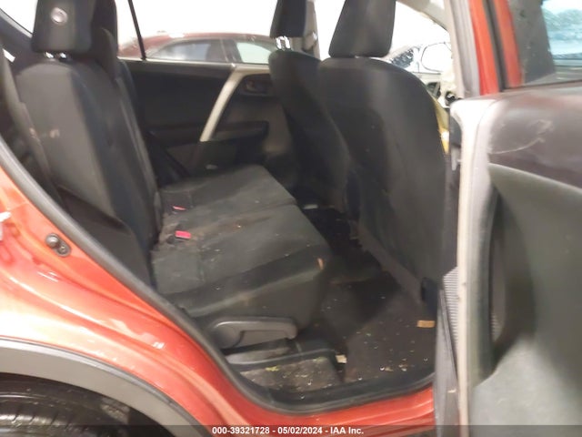 Toyota RAV4 LE 2015 JTMBFREV4FJ024496 Image 8