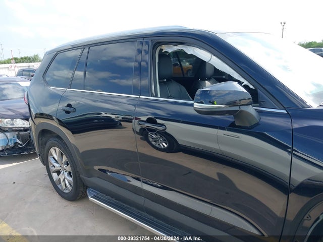 Toyota Grand Highlander Limited 2024 5TDAAAA53RS001946 Image 14