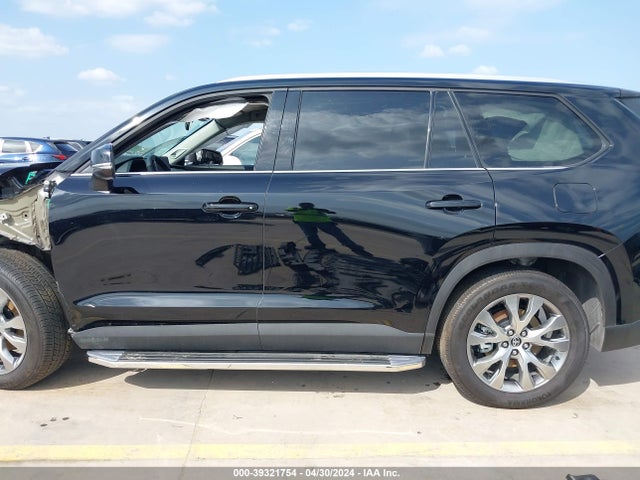 Toyota Grand Highlander Limited 2024 5TDAAAA53RS001946 Image 15