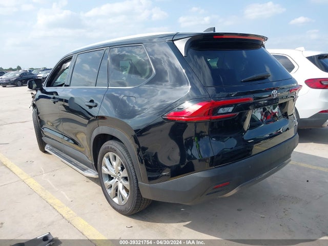 Toyota Grand Highlander Limited 2024 5TDAAAA53RS001946 Image 3