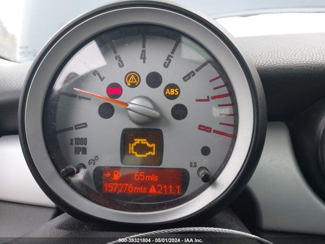2010 MINI COOPER WMWMF3C5XATZ26945 Photo 6
