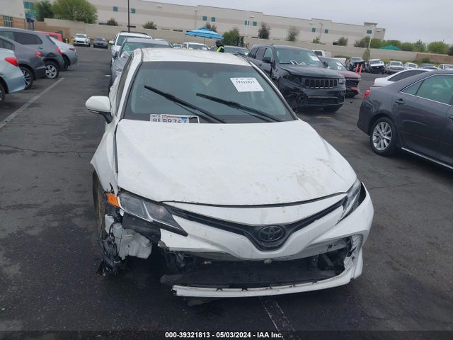 Toyota CAMRY LE 2018 JTNB11HK3J3048184 Image 12