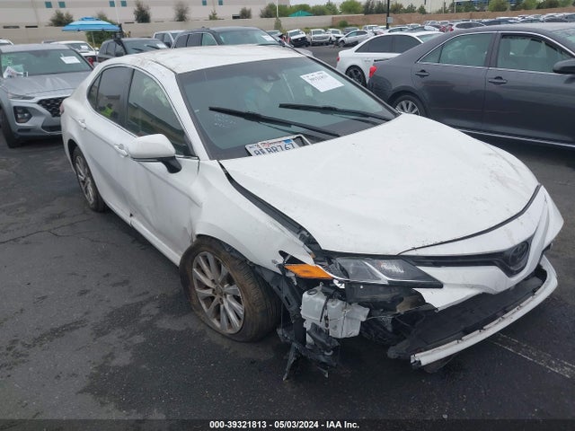 Toyota CAMRY LE 2018 JTNB11HK3J3048184 Image 13