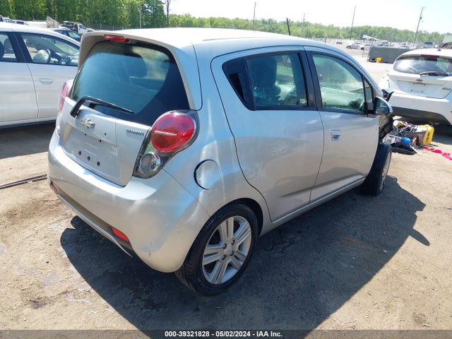 Chevrolet Spark 1lt Auto 2014 KL8CD6S92EC412645 Image 4