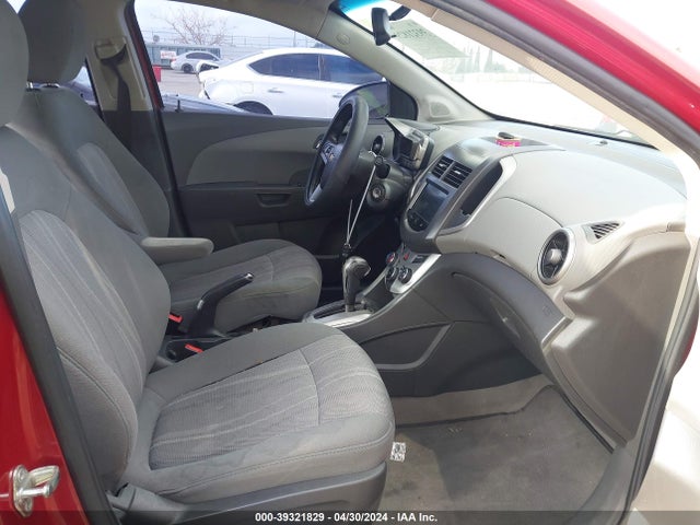 Chevrolet Sonic Lt Auto 2014 1G1JC5SB1E4111754 Image 5