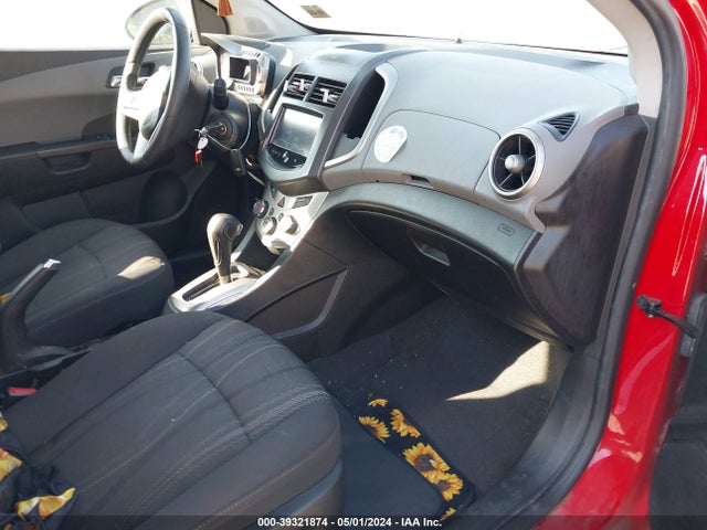 Chevrolet Sonic Lt Auto 2016 1G1JC6SB2G4104353 Image 5