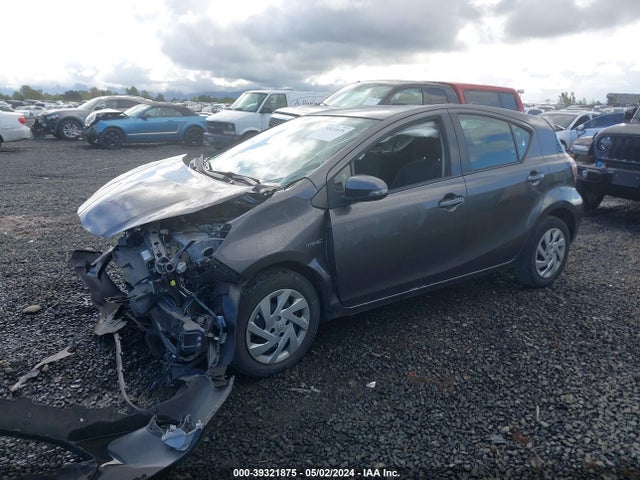 JTDKDTB36F1110186 Toyota Prius C Two