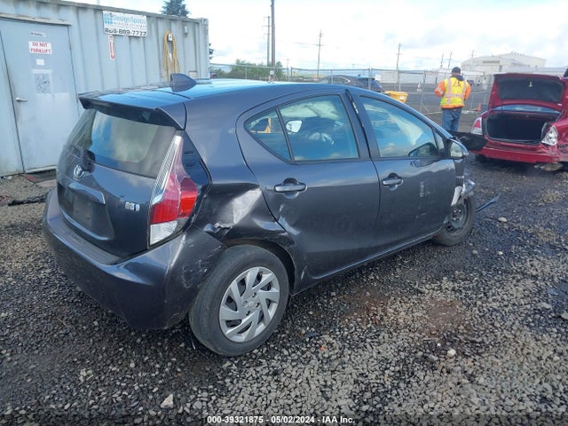 JTDKDTB36F1110186 Toyota Prius C Two