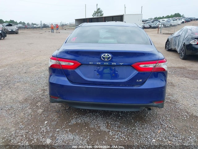 Toyota CAMRY LE 2018 4T1B11HK7JU614082 Image 16
