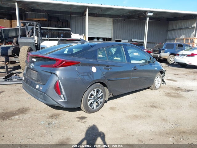 Toyota Prius Prime Premium 2017 JTDKARFP9H3000605 Image 4