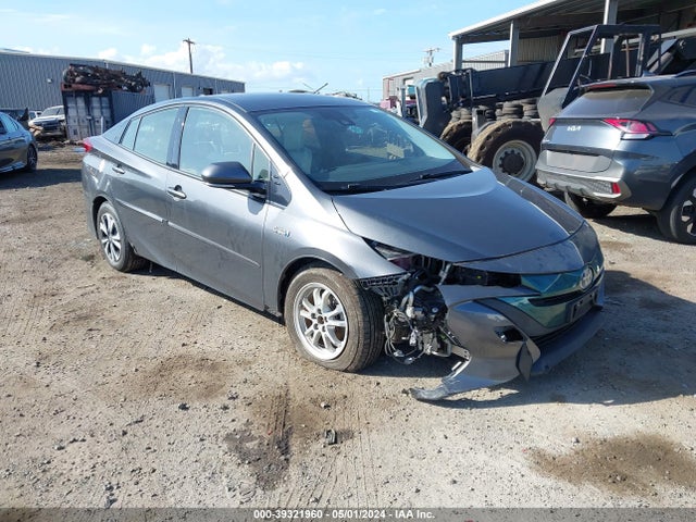 Toyota Prius Prime Premium 2017 JTDKARFP9H3000605 Image 6