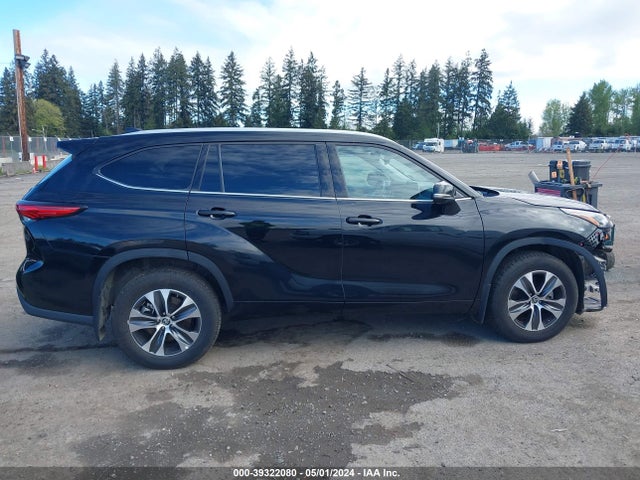 Toyota Highlander Xle 2022 5TDGZRBH5NS233226 Image 14
