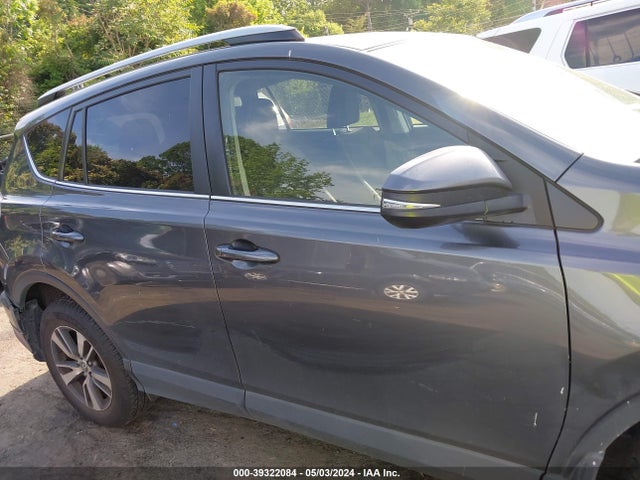 Toyota Rav4 Xle 2017 JTMRFREVXHJ119887 Image 13