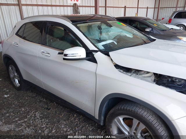 Mercedes-Benz GLA 250 2018 WDCTG4EB4JJ440867 Image 12