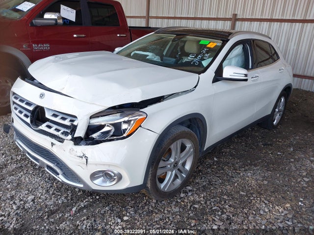Mercedes-Benz GLA 250 2018 WDCTG4EB4JJ440867 Image 2