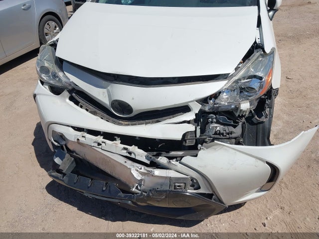 Toyota Prius V Three 2015 JTDZN3EU3FJ040095 Image 6