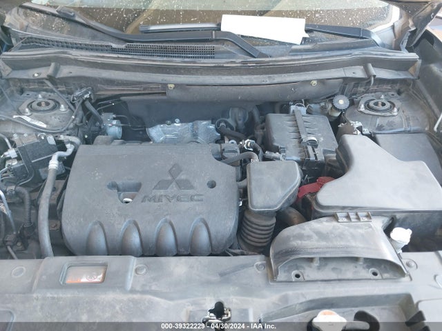JA4AD2A31JZ009908 Mitsubishi Outlander Es