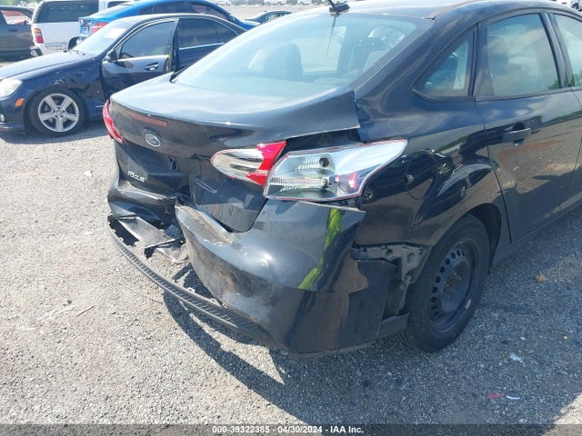Ford FOCUS S 2017 1FADP3E26HL229856 Image 6