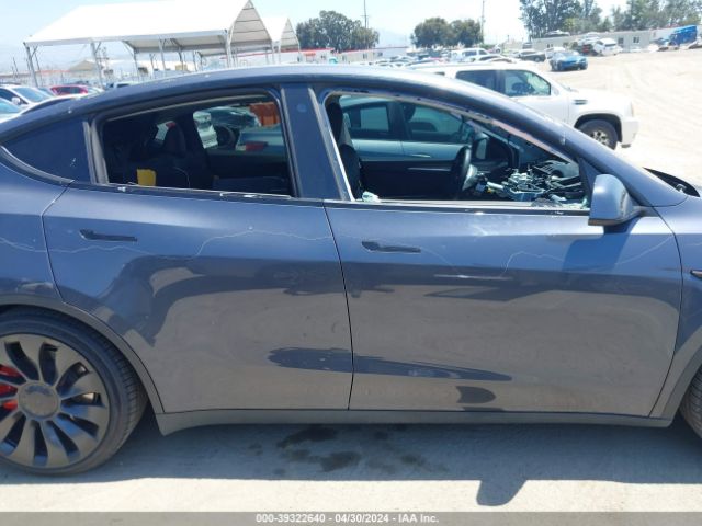 7SAYGDEF8NF539707 Tesla Model Y Performance Dual Motor All-wheel Drive
