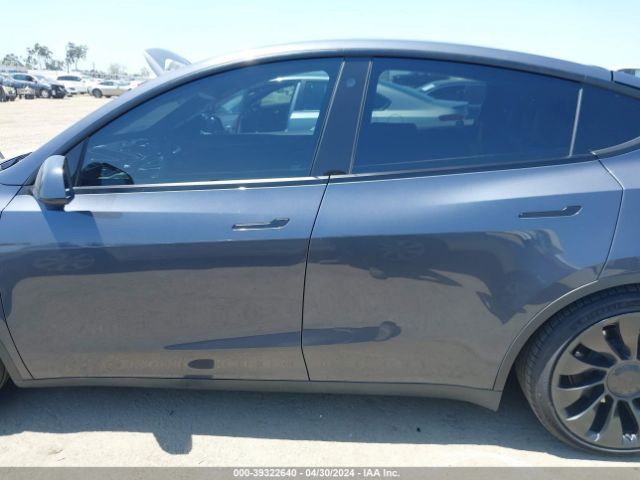 7SAYGDEF8NF539707 Tesla Model Y Performance Dual Motor All-wheel Drive