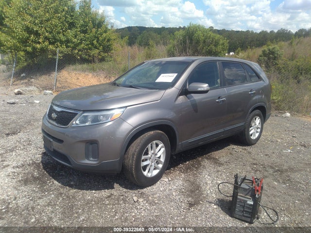 KIA SORENTO LX 2015 5XYKT3A64FG581414 Image 2