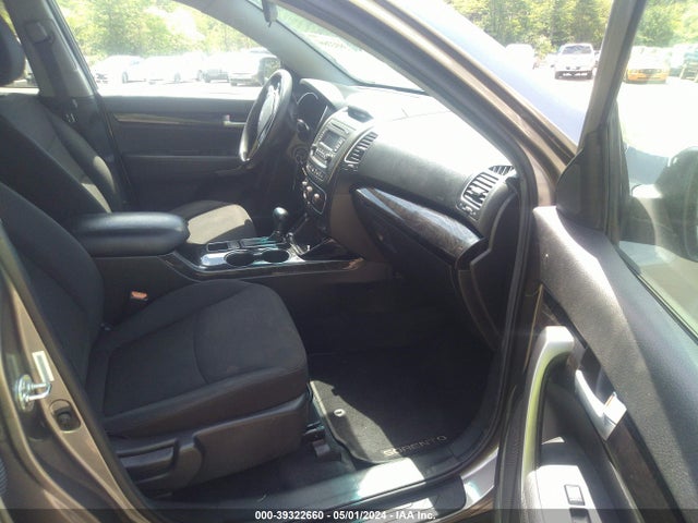 KIA SORENTO LX 2015 5XYKT3A64FG581414 Image 5