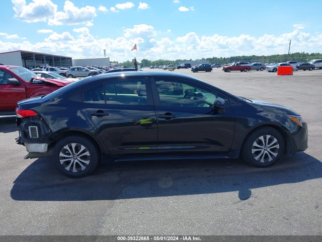 Toyota Corolla Hybrid Le 2022 JTDEAMDE2NJ043806 Image 14