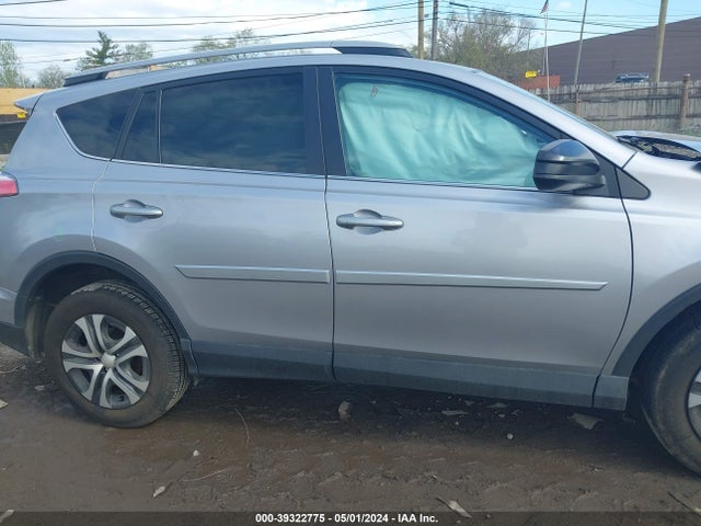 Toyota RAV4 LE 2017 2T3BFREV3HW608649 Image 13