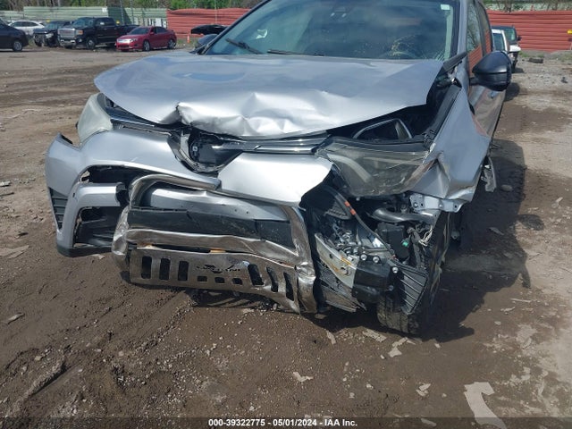 Toyota RAV4 LE 2017 2T3BFREV3HW608649 Image 6