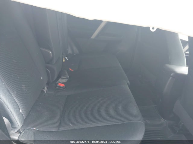 Toyota RAV4 LE 2017 2T3BFREV3HW608649 Image 8
