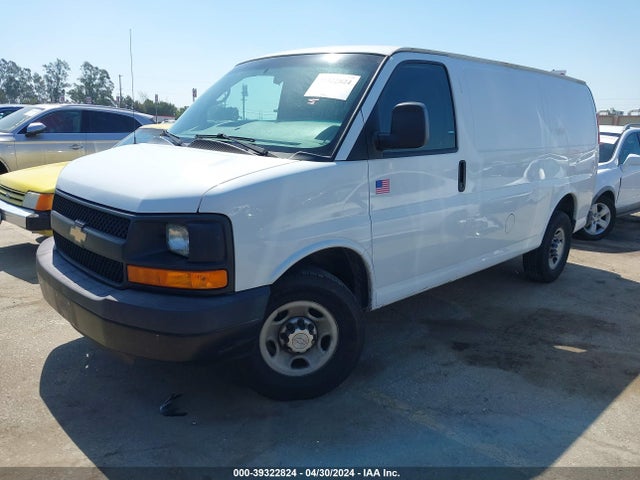 Chevrolet Express 2500 Work Van 2014 1GCWGFCA9E1206478 Image 2