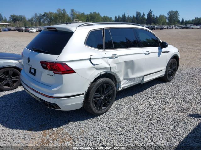 3VV8B7AX3NM084967 Volkswagen Tiguan 2.0t Se R-line Black
